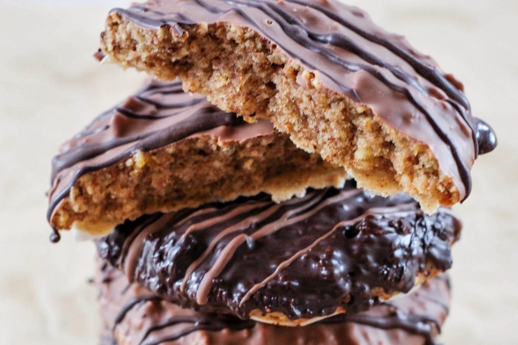 Weihnachtsbäckerei - Elisen Lebkuchen &amp; Gewürz – echt Hartmann